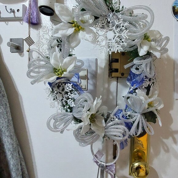 Handmade DIY Holiday Festive Wreath Xmas Holiday Decor Happy Greetings - Picture 4 of 8